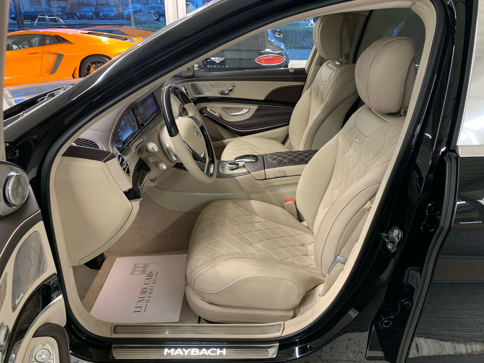2017 Mercedes-Benz S 600 Maybach Pullman, 18/20