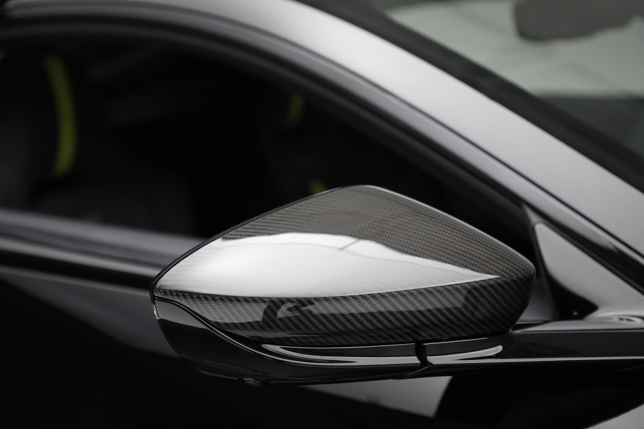 2022 Aston Martin Vantage F1 Edition, 19/20