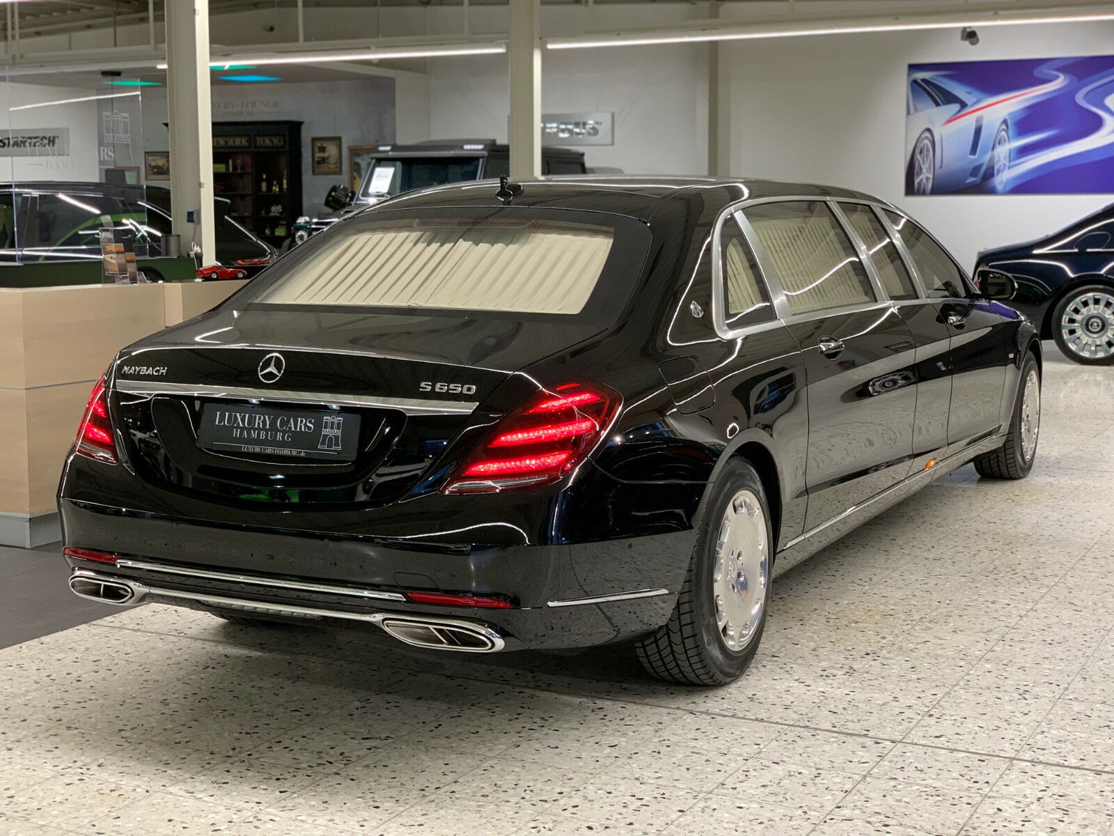 2017 Mercedes-Benz S 600 Maybach Pullman, 19/20