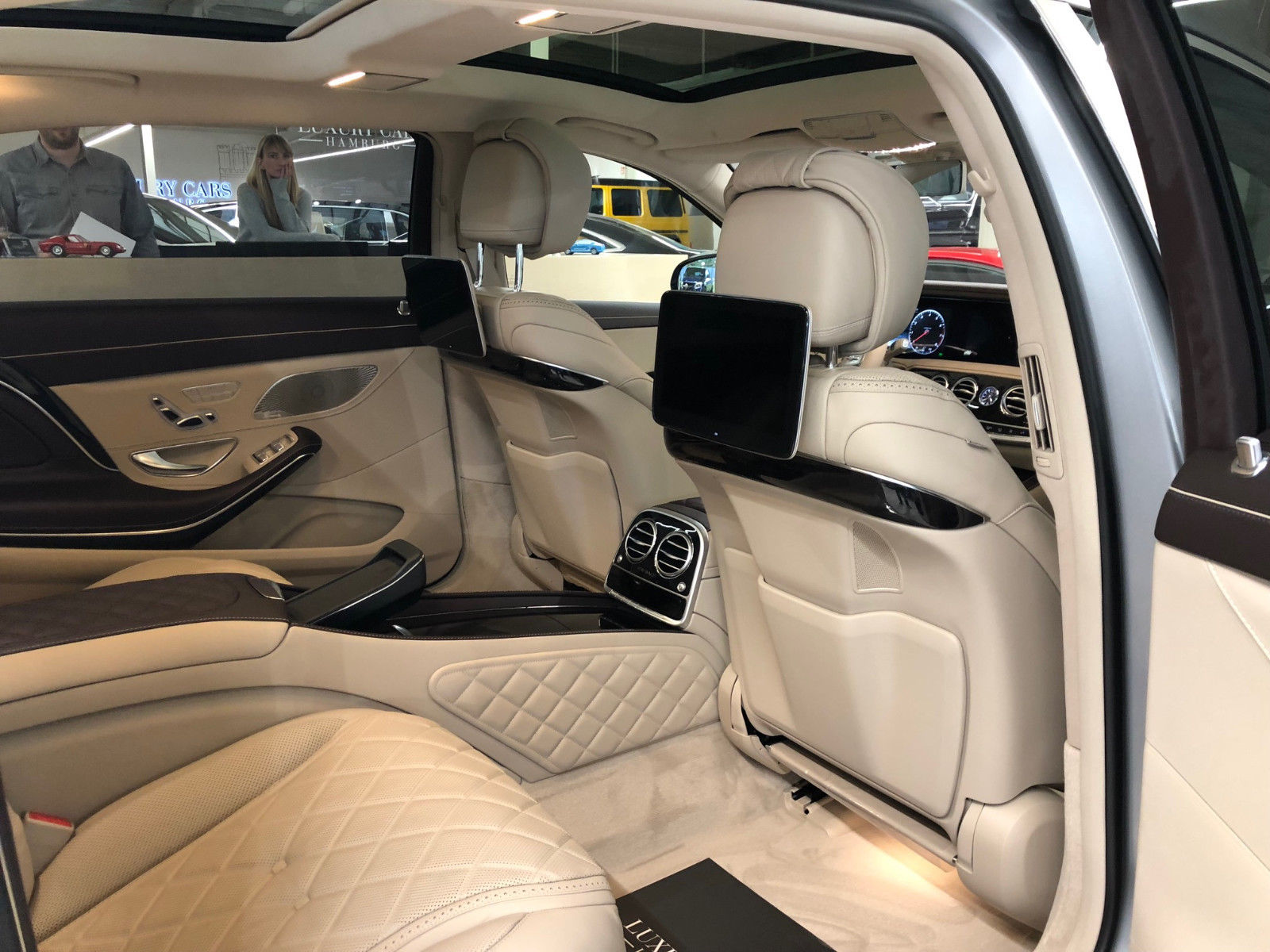 2018 Mercedes-Benz S 560 Maybach 4Matic, 2/15