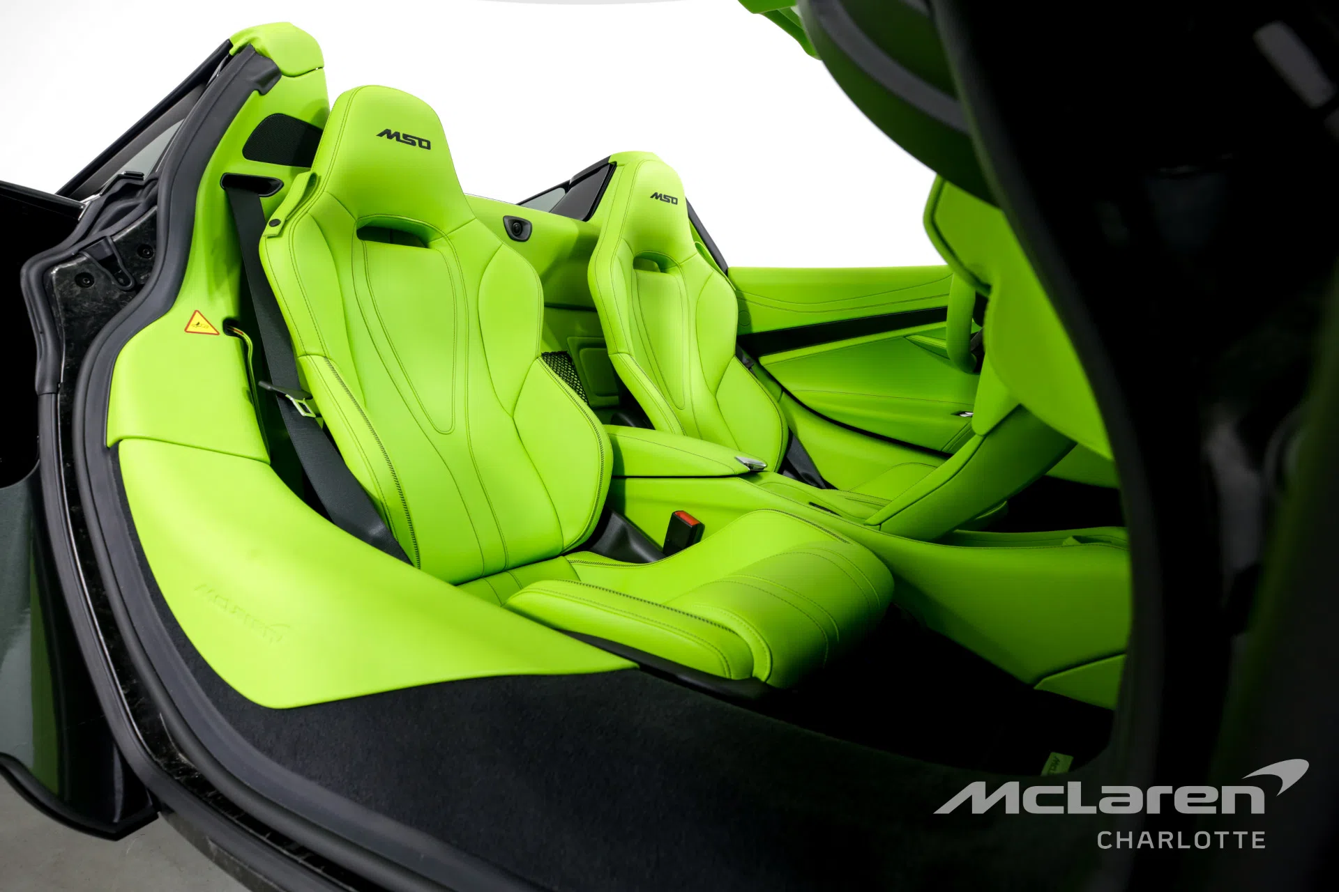 2022 McLaren 720S Spider Performance interior, seats, GREEN (MSO Bespoke Interior)