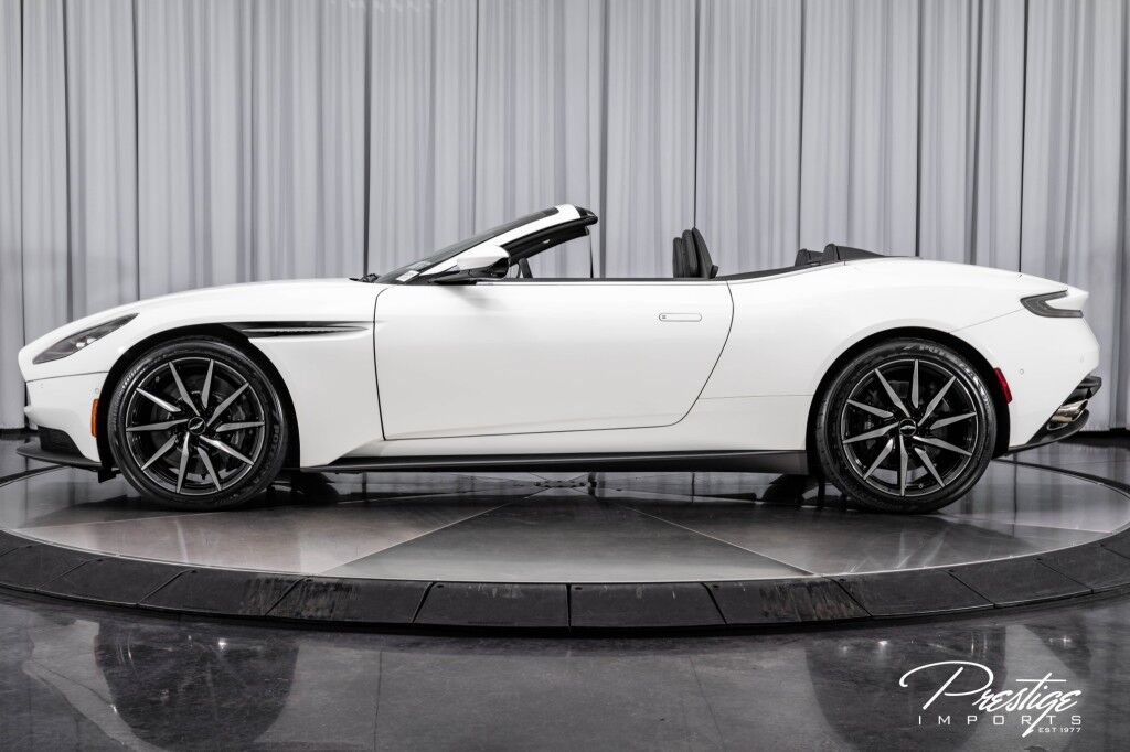 2020 Aston Martin DB11, 10/20