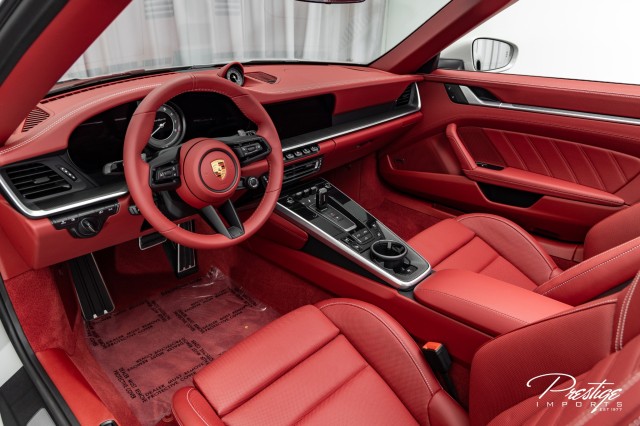 2022 Porsche 911 Convertible Turbo S, 17/20