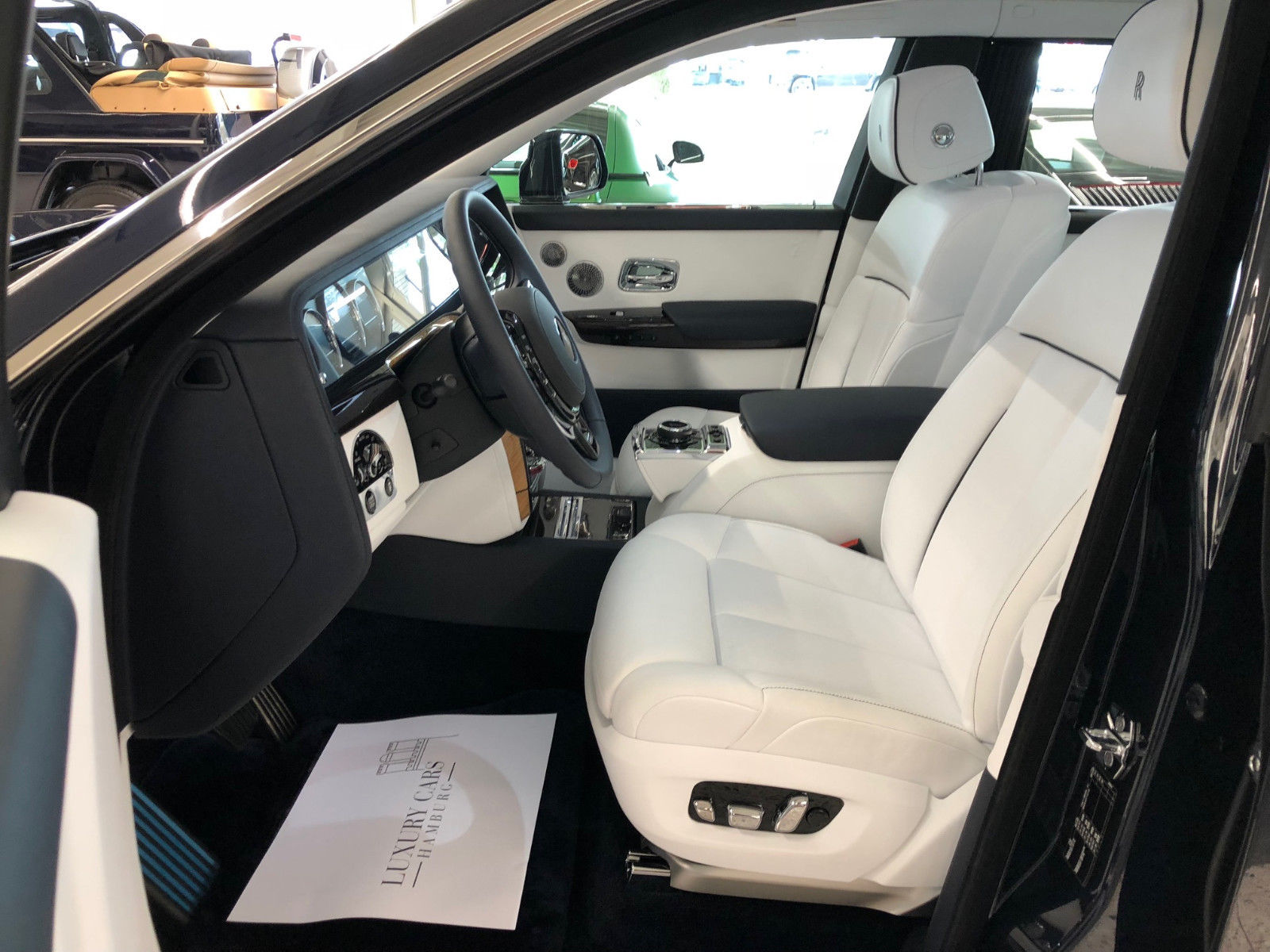 2018 Rolls-Royce Phantom VIII, 4/18