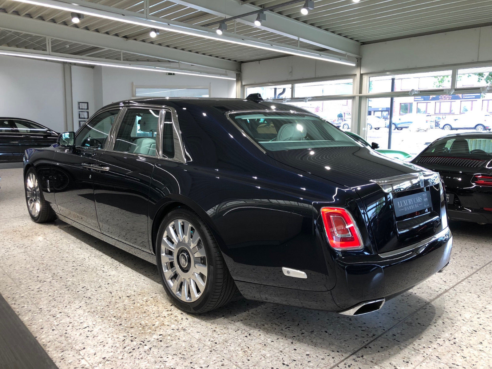 2018 Rolls-Royce Phantom VIII, 6/18