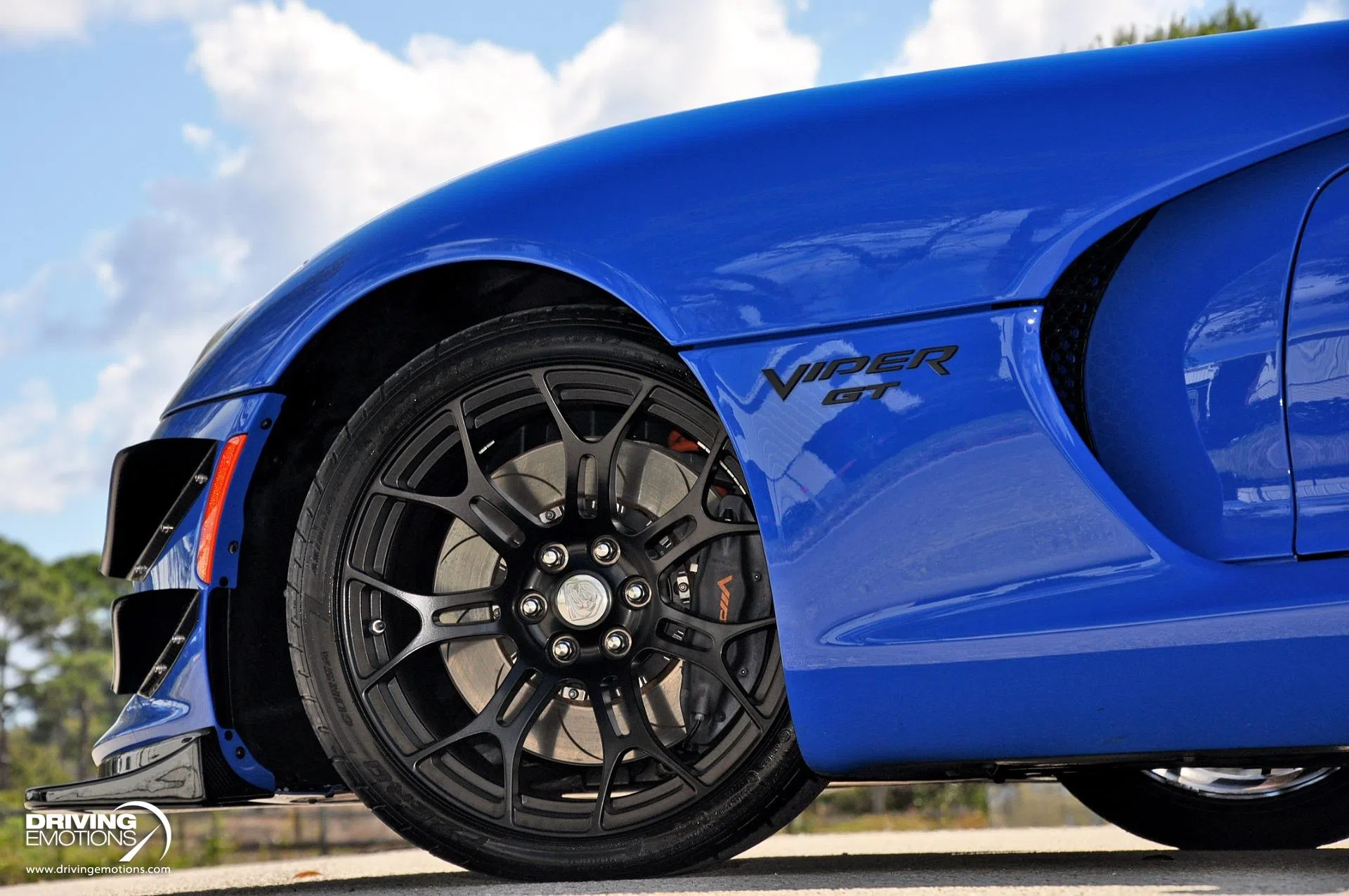2017 Dodge Viper GTC wheel