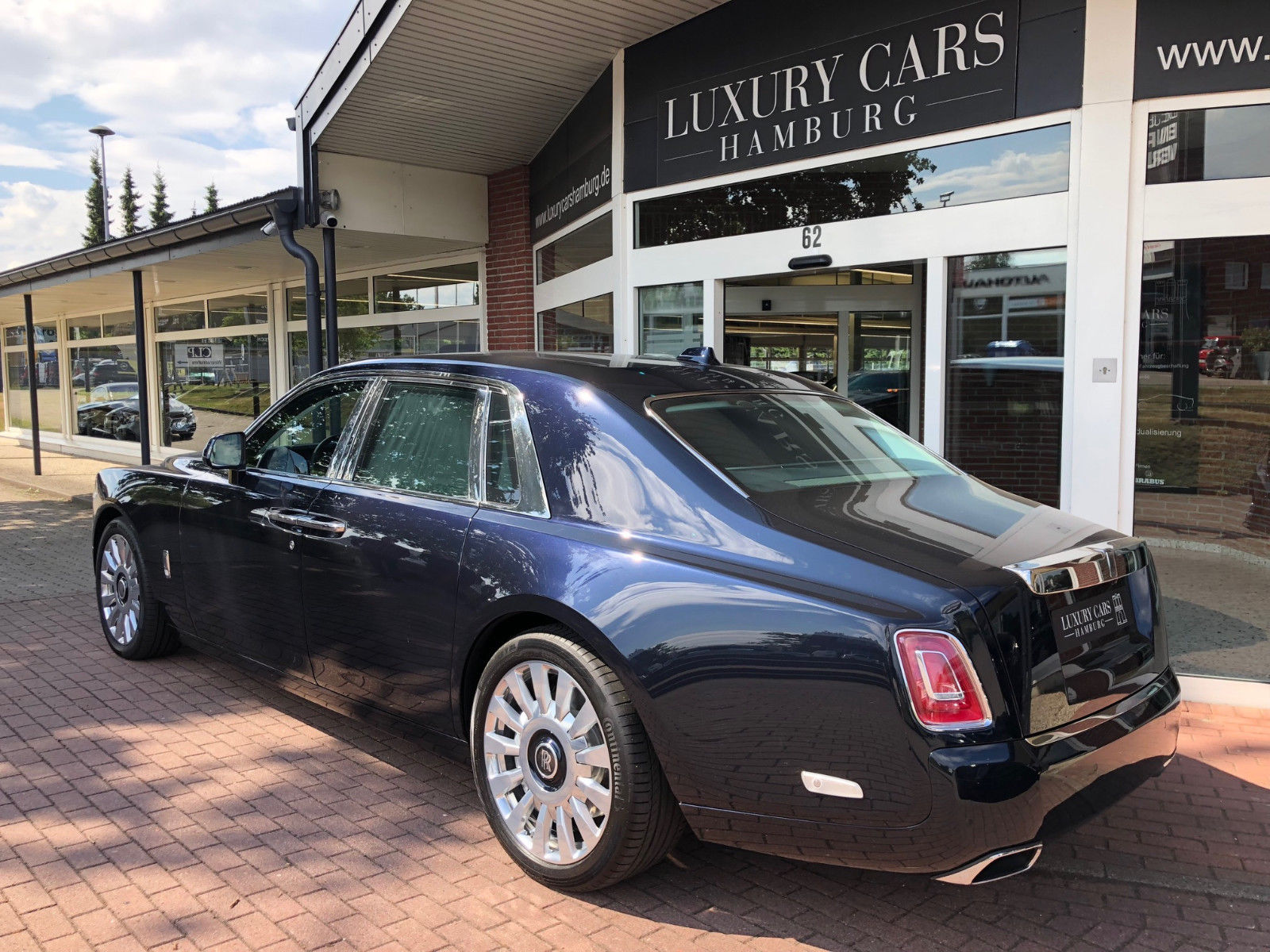 2018 Rolls-Royce Phantom VIII, 9/18