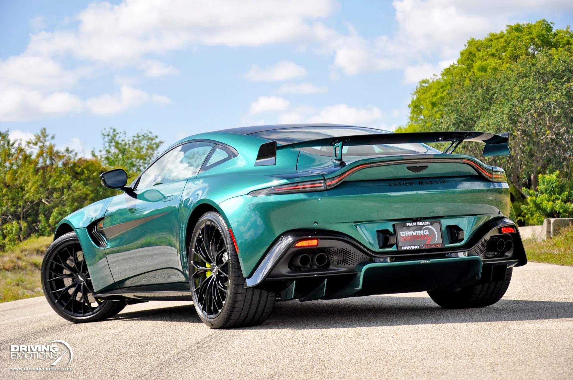 2022 Aston Martin Vantage F1 Edition for sale, exterior, Aston Martin Racing Green