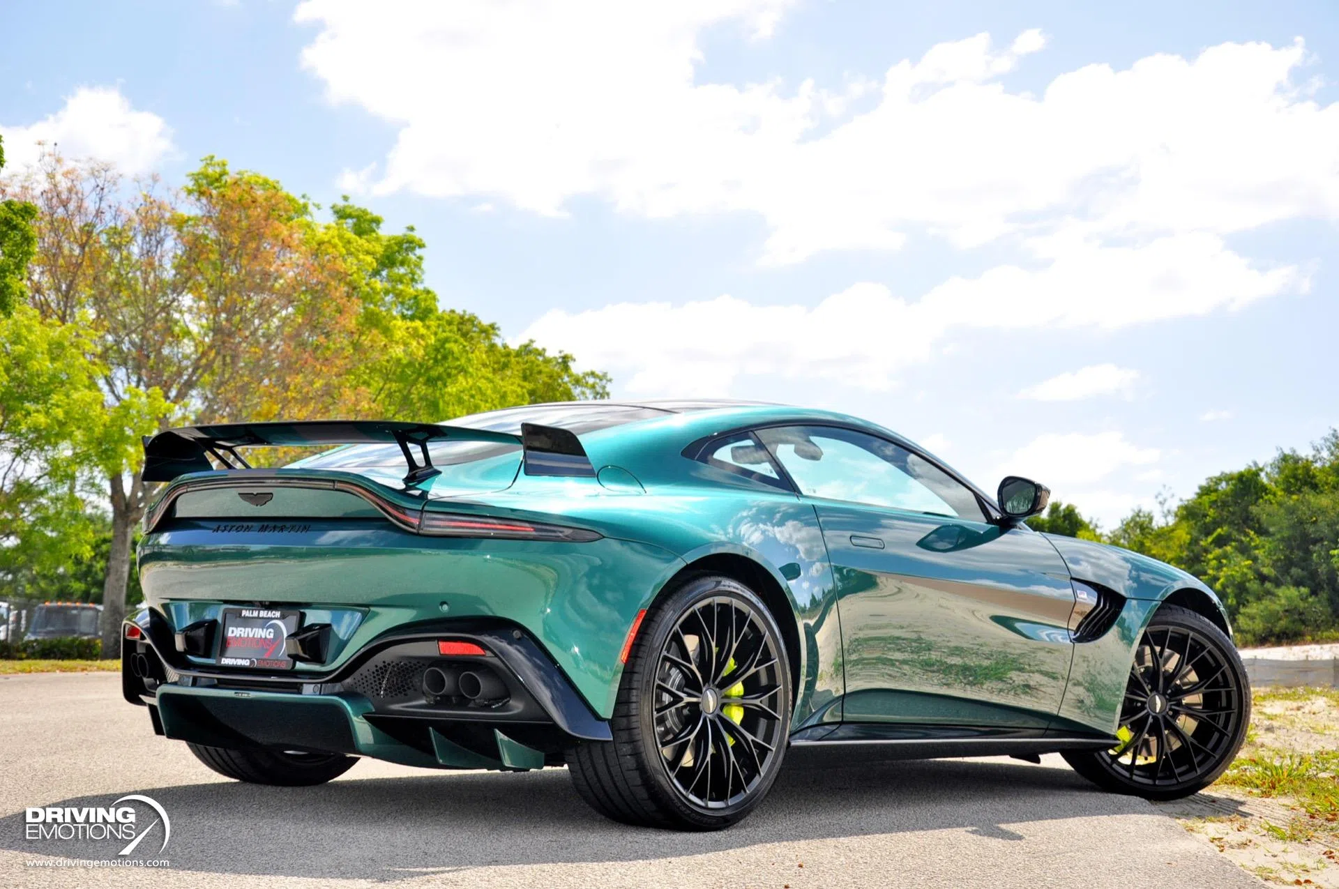 2022 Aston Martin Vantage F1 Edition for sale, exterior, Aston Martin Racing Green