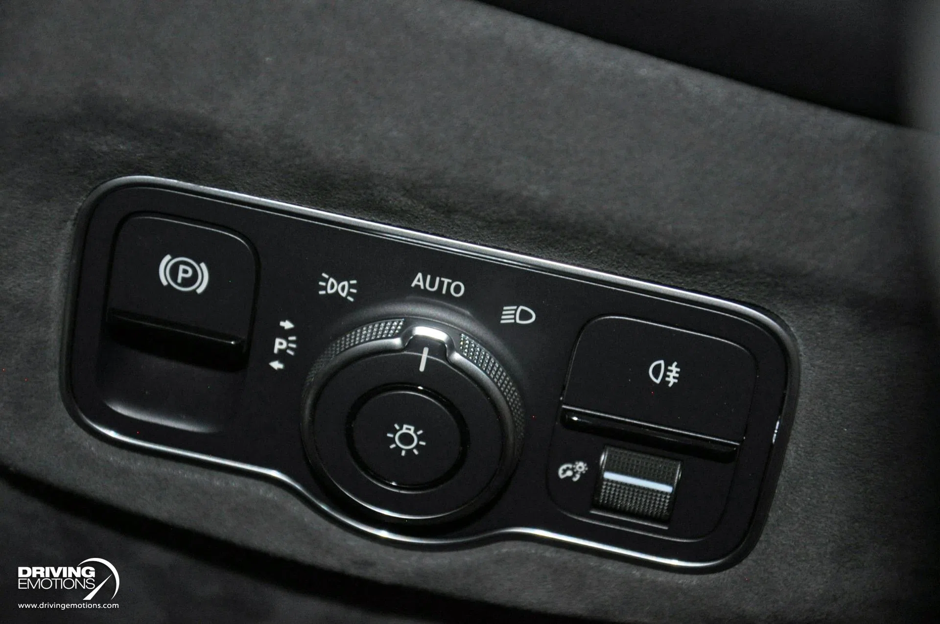 2022 Aston Martin Vantage F1 Edition interior, center console, BLACK
