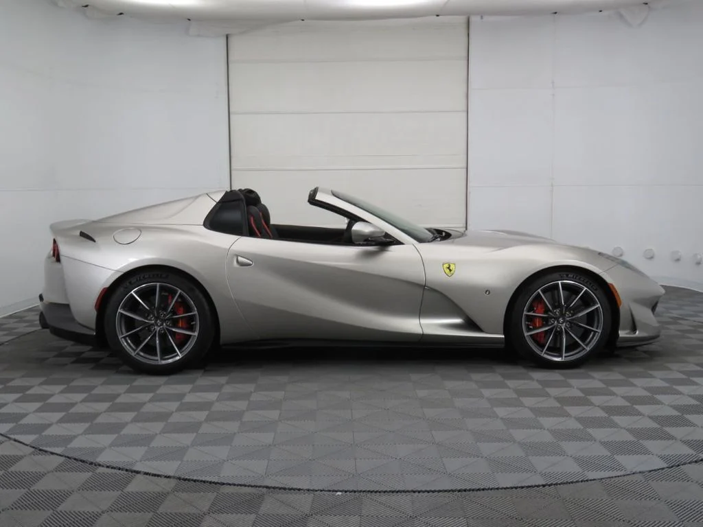 2022 Ferrari 812 GTS, 2/20