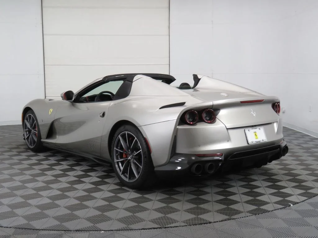 2022 Ferrari 812 GTS, 6/20