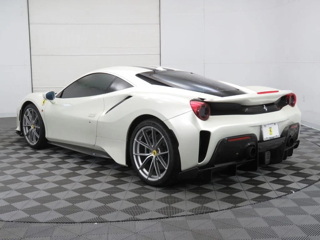 2020 Ferrari 488 Pista, 5/19
