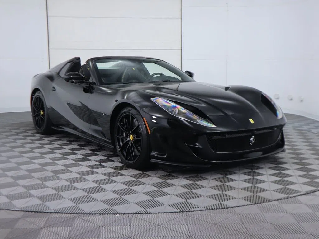 2021 Ferrari 812 GTS