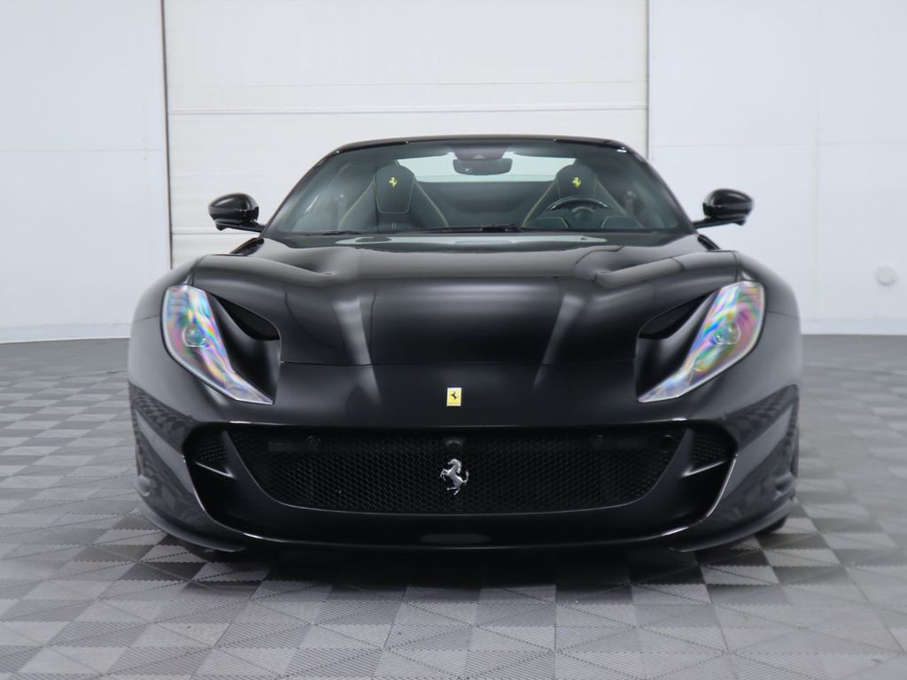 2021 Ferrari 812 GTS, 2/20