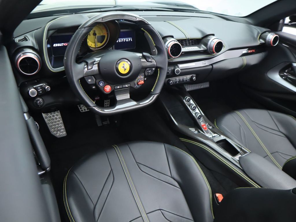 2021 Ferrari 812 GTS, 11/20