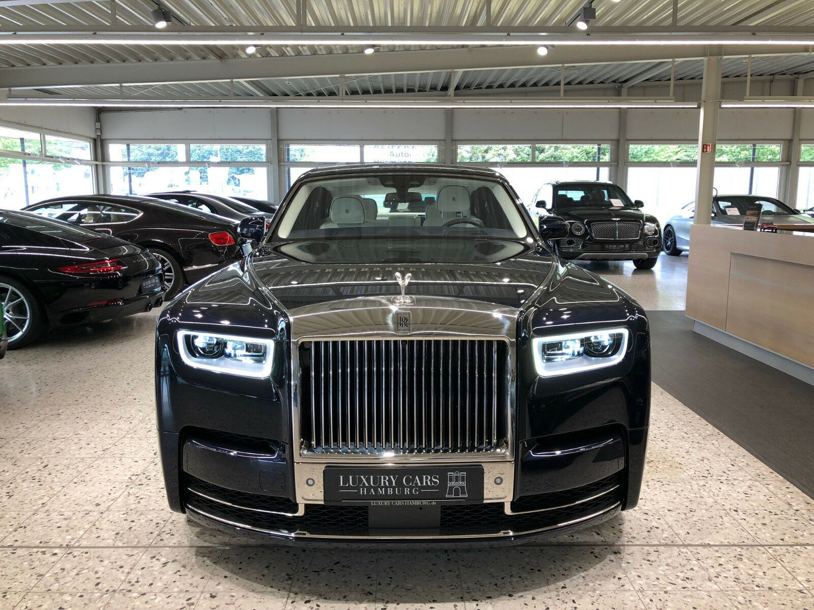 2018 Rolls-Royce Phantom VIII, 16/18