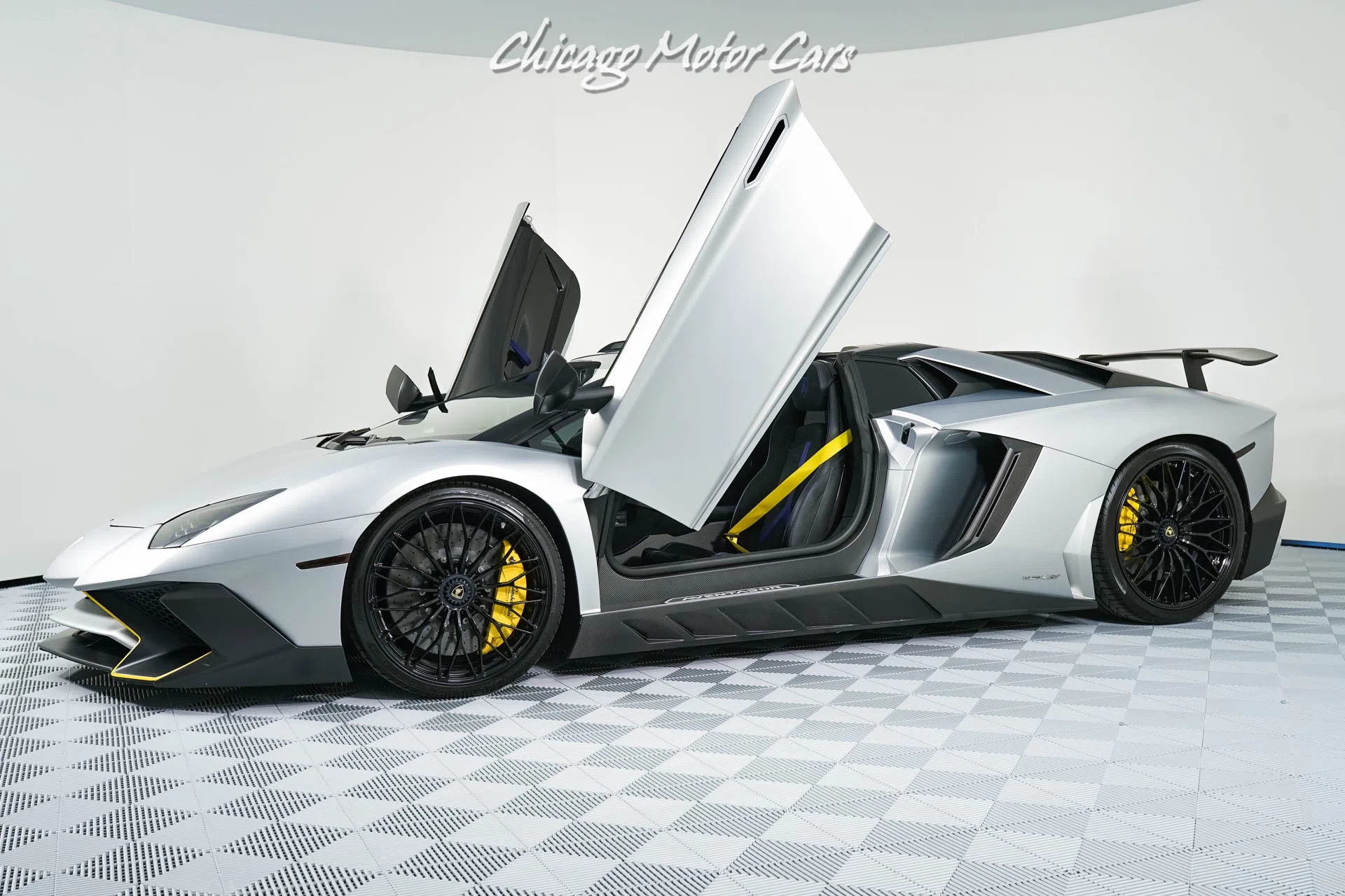2017 LAMBORGHINI AVENTADOR LP750-4 SV