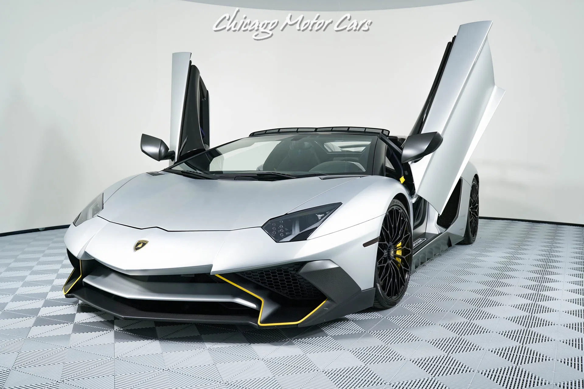 2017 Lamborghini Aventador LP750-4 SV for sale, exterior, Grigio Adamas