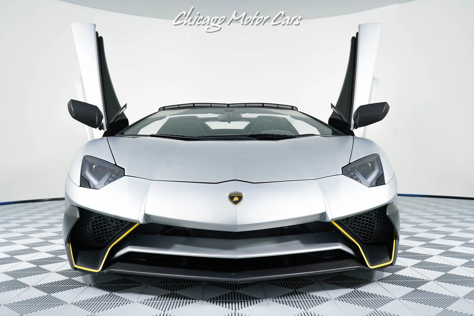 2017 Lamborghini Aventador LP750-4 SV for sale, exterior, Grigio Adamas