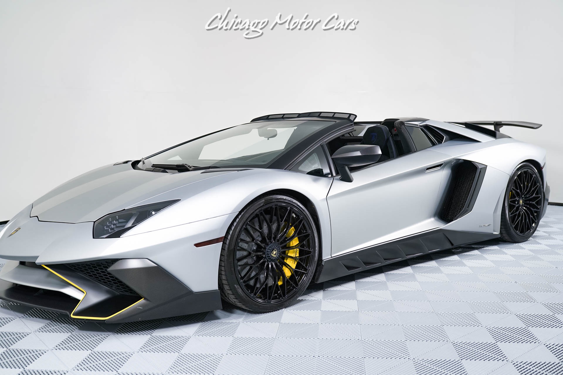 2017 LAMBORGHINI AVENTADOR LP750-4 SV, 5/20