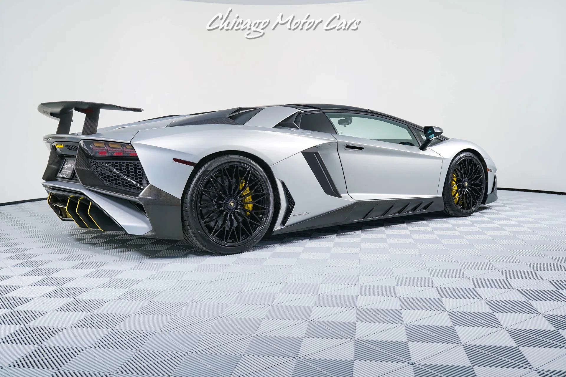 2017 Lamborghini Aventador LP750-4 SV for sale, exterior, Grigio Adamas