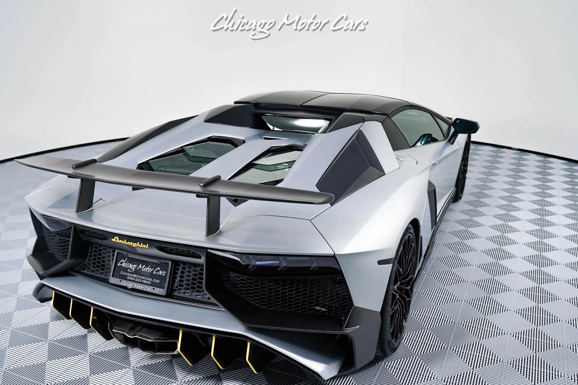 2017 Lamborghini Aventador LP750-4 SV for sale, exterior, Grigio Adamas