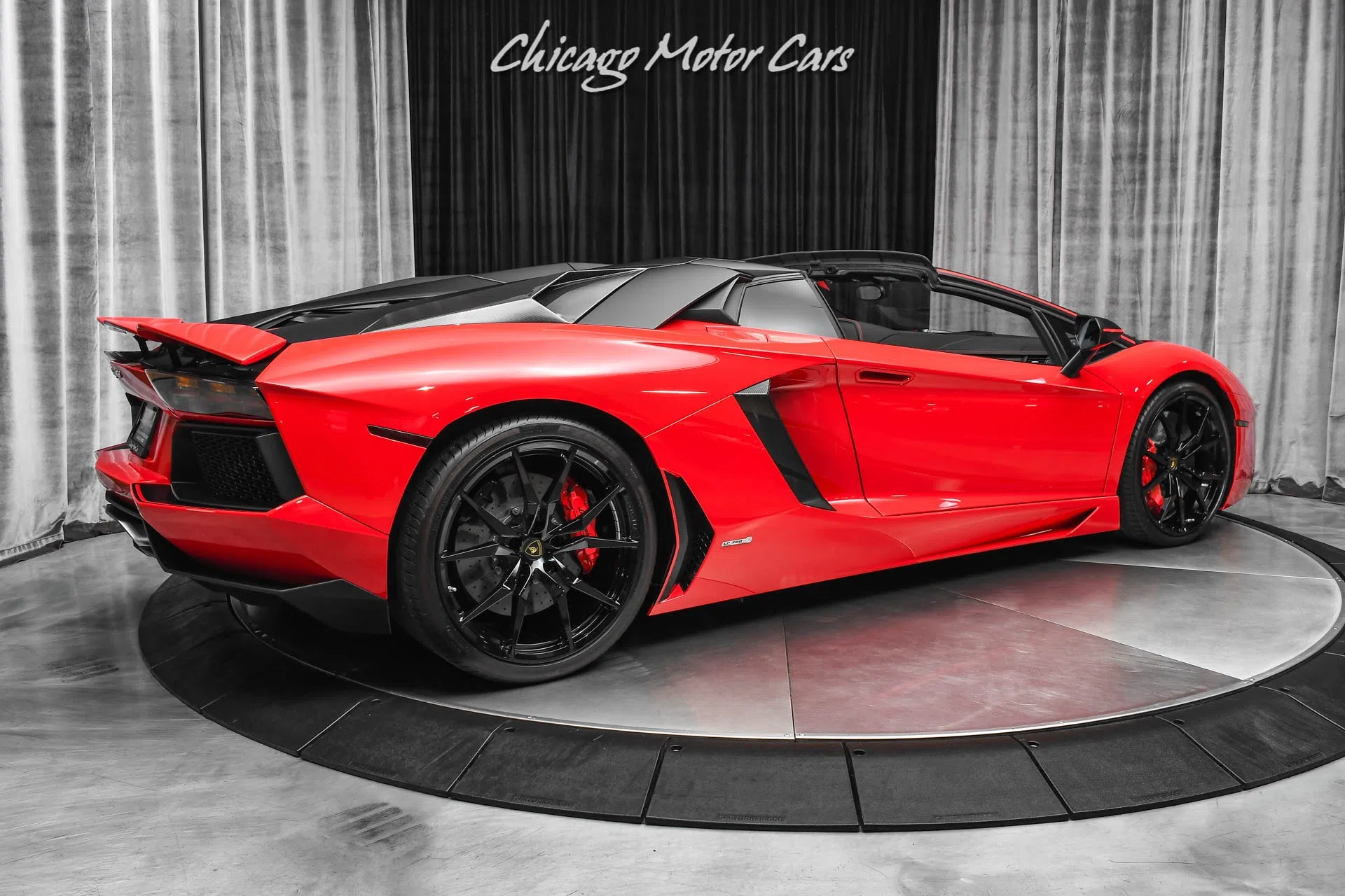 2016 Lamborghini Aventador LP700-4 Pirelli Edition for sale, exterior, Rosso Mars/Nero Nemesis