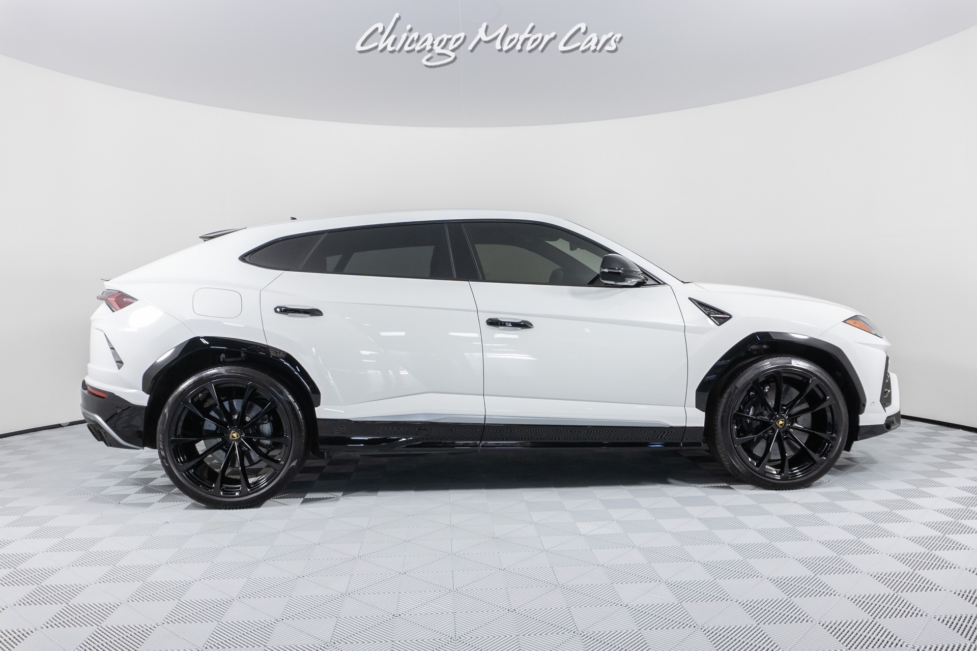 2020 LAMBORGHINI URUS, 8/20