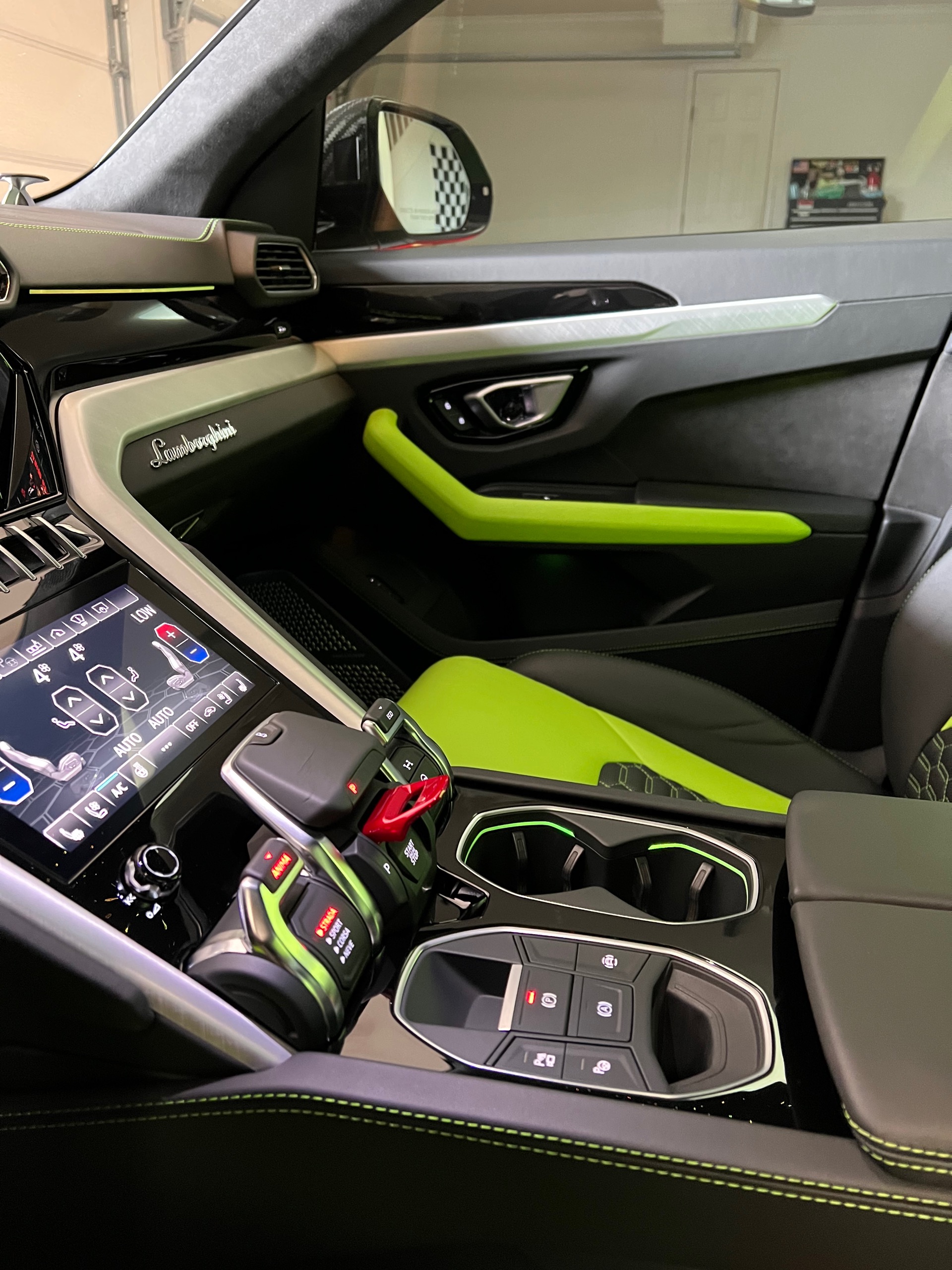 2021 LAMBORGHINI URUS PEARL CAPSULE KEYVANY KEYRUS, 16/20