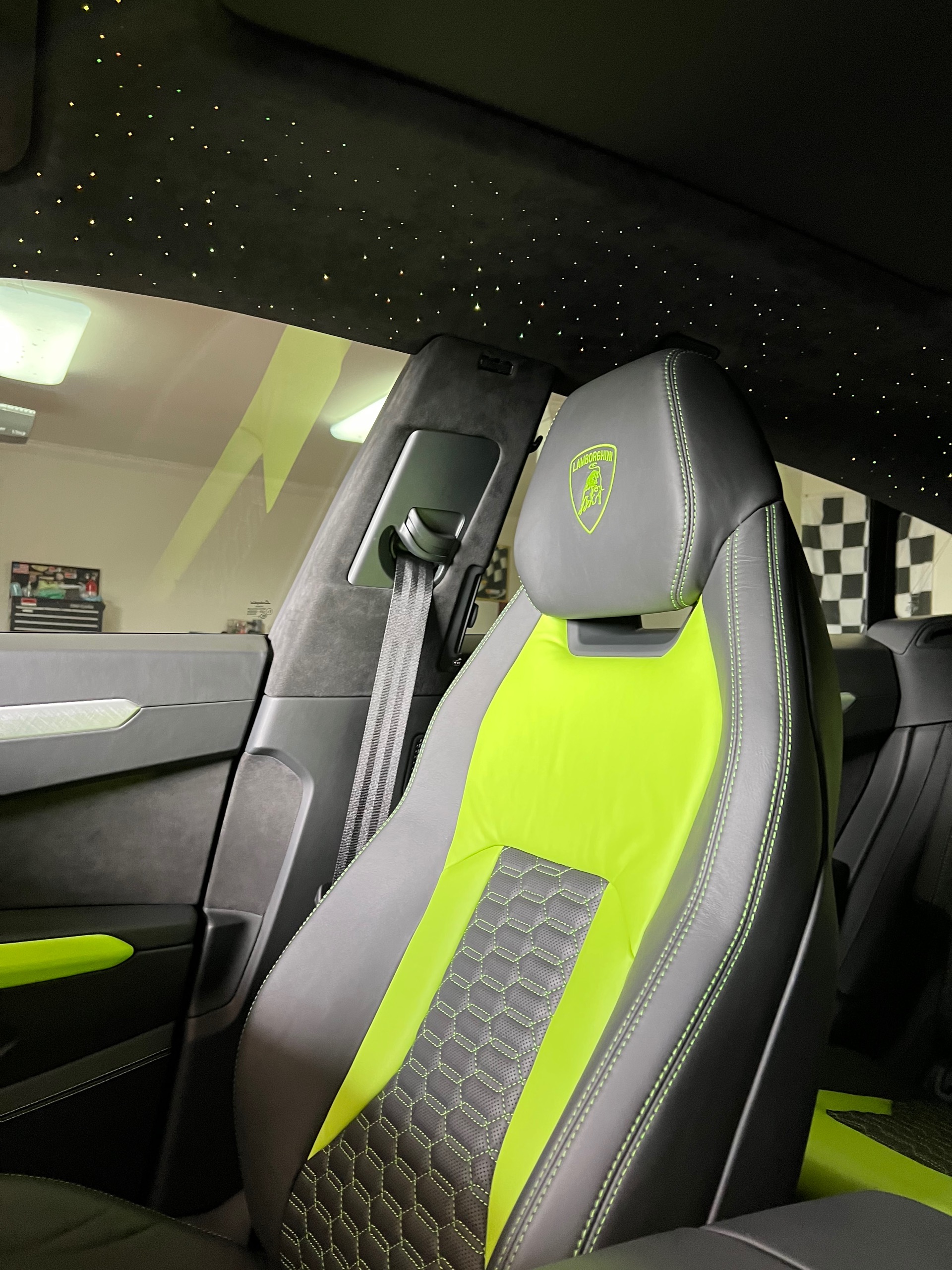2021 LAMBORGHINI URUS PEARL CAPSULE KEYVANY KEYRUS, 17/20