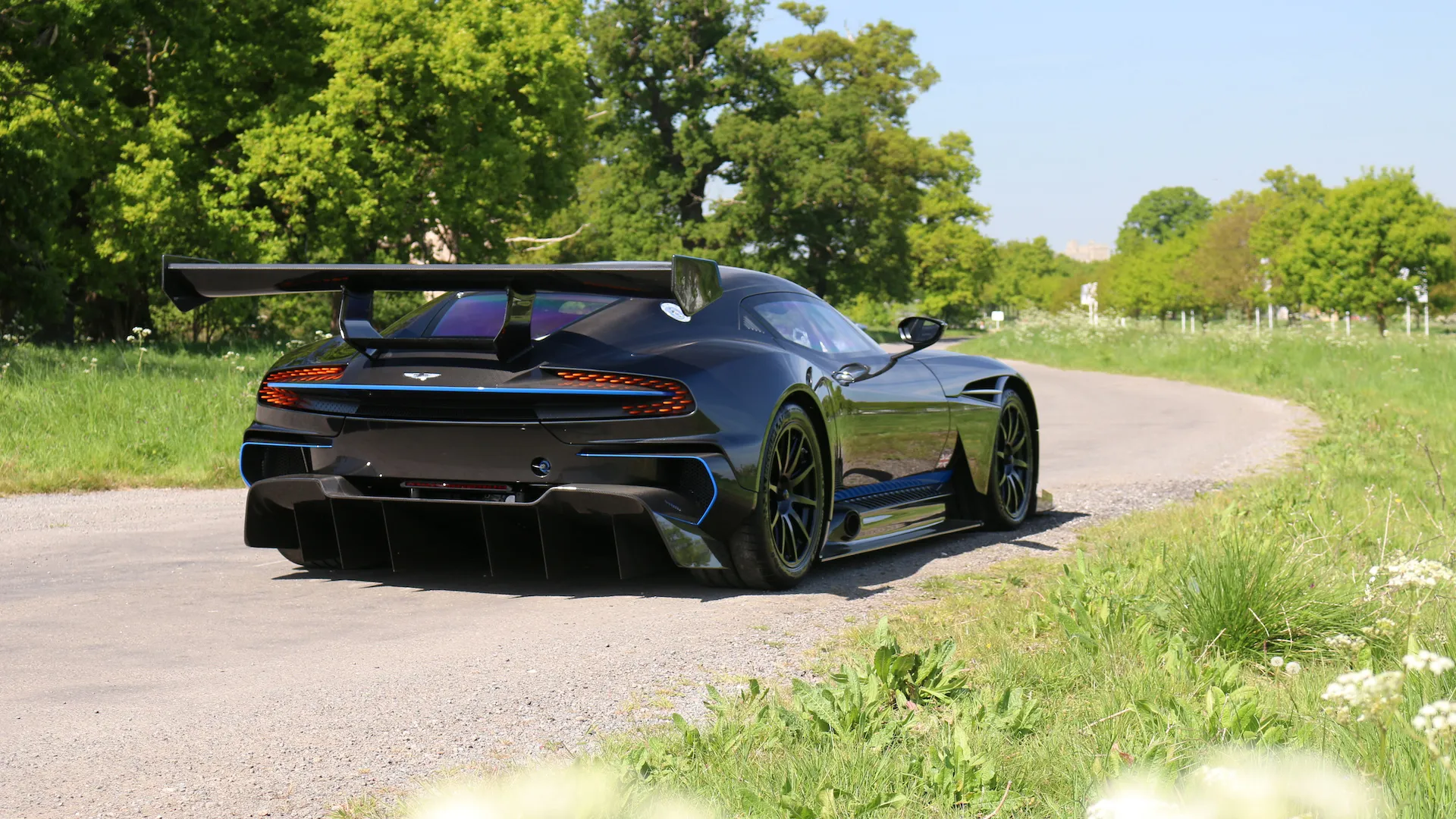 2016 ASTON MARTIN VULCAN, 3/19