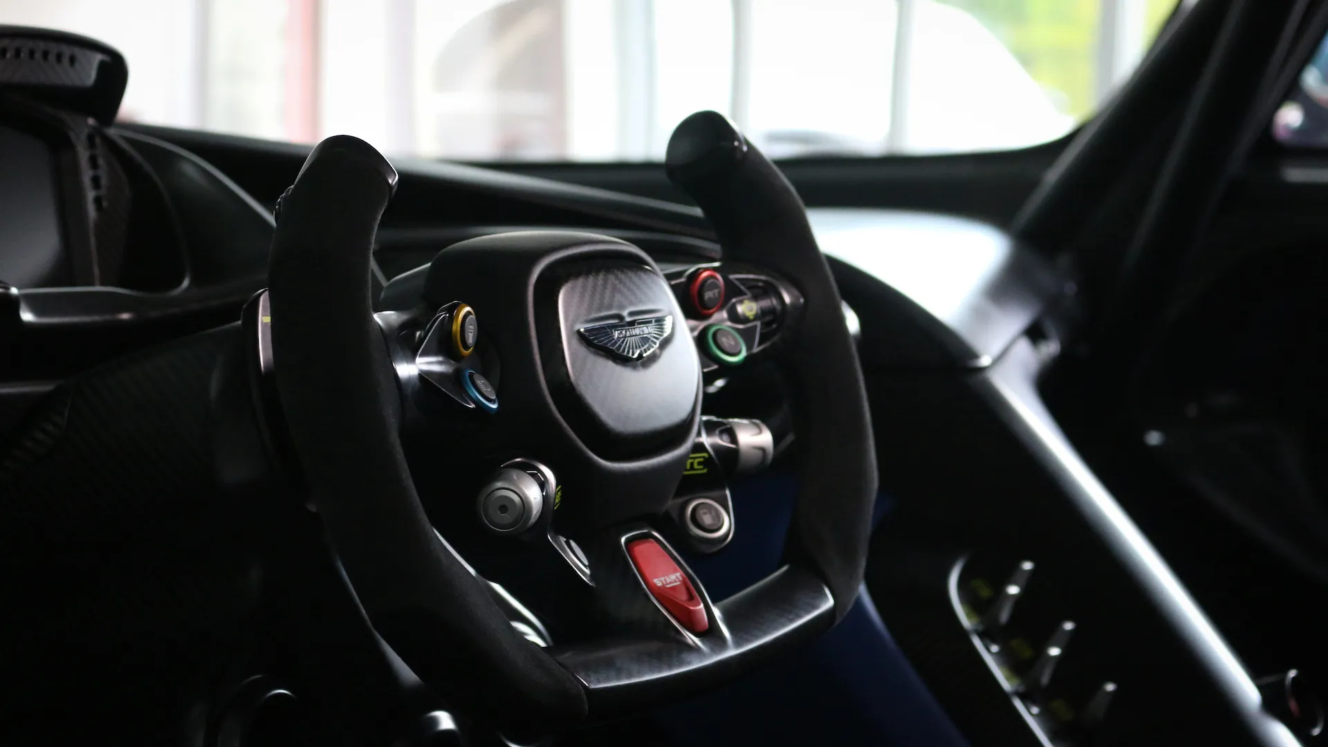 2016 ASTON MARTIN VULCAN, 13/19