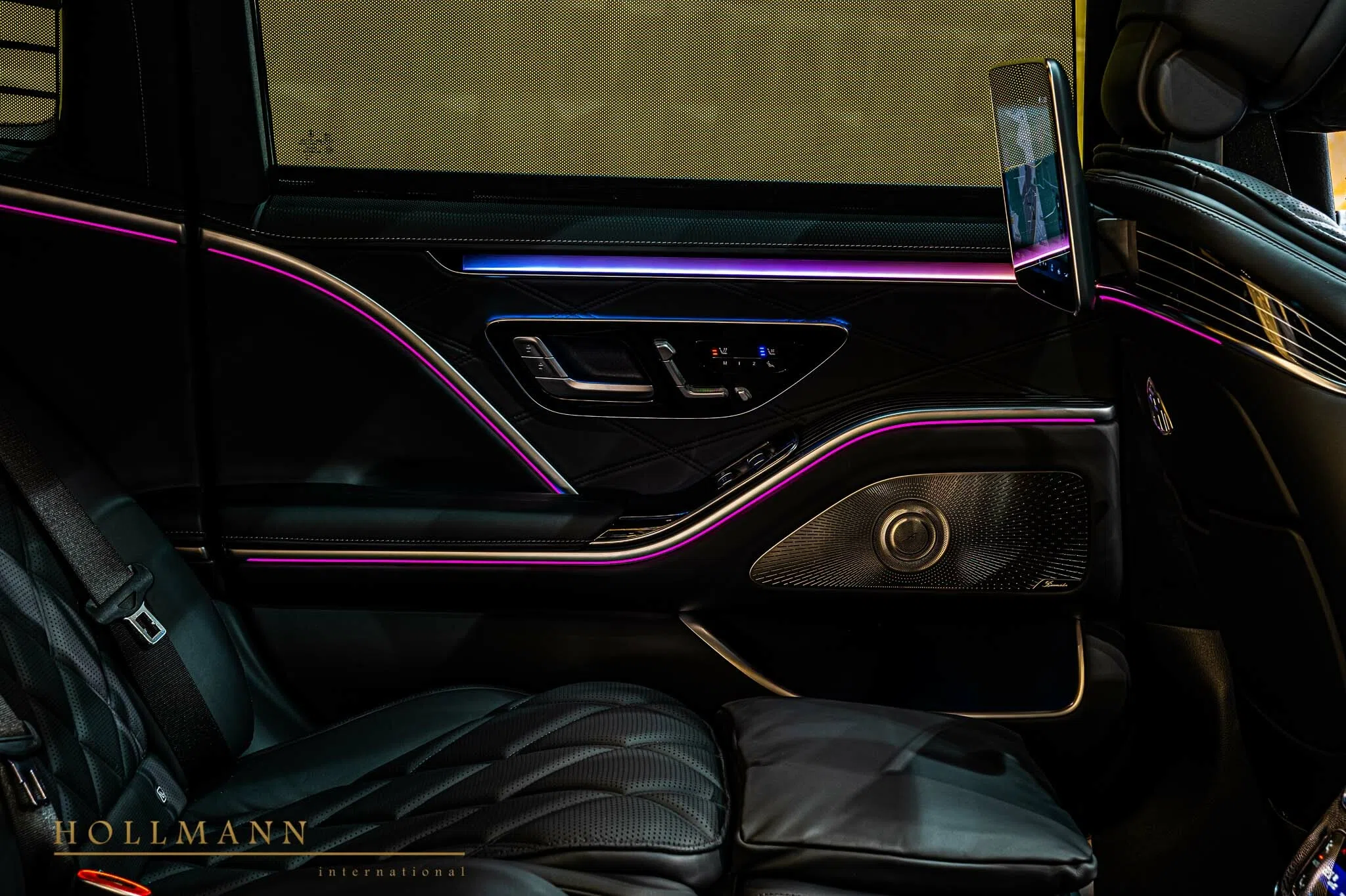 2022 Mercedes-Maybach S 580 interior, Leather Exclusive Black/Anthracite