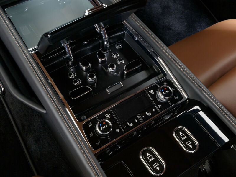 2018 Bentley Mulsanne Extended Wheelbase, 4/20