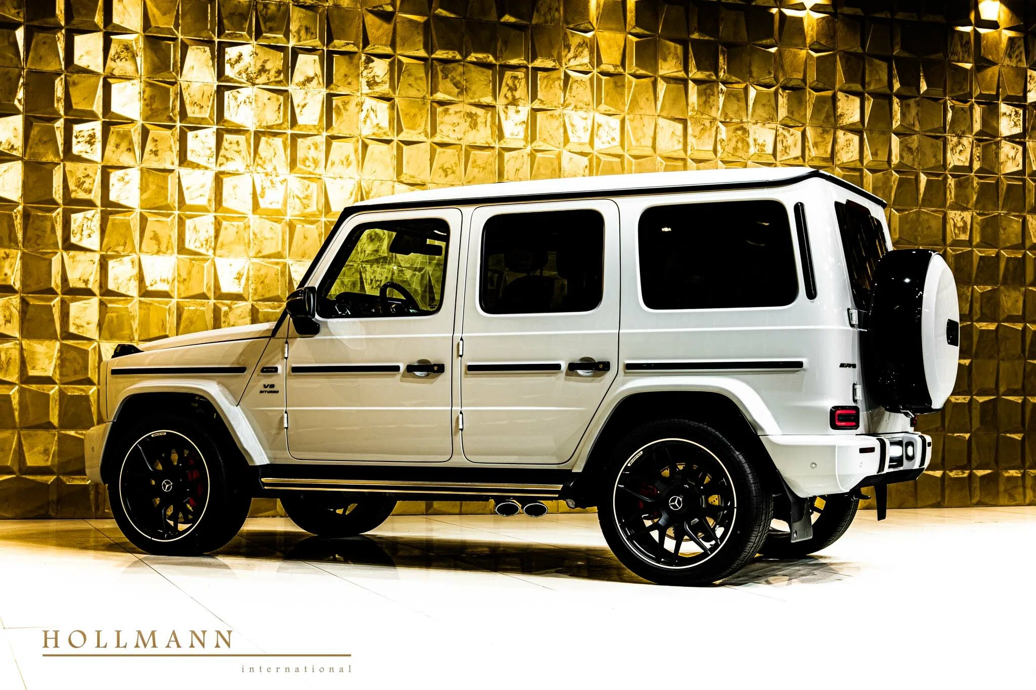 Mercedes-Benz G 63 AMG for sale, exterior, 149 Polar White
