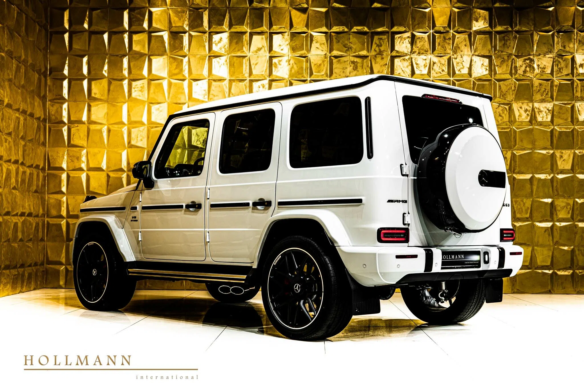 Mercedes-Benz G 63 AMG for sale, exterior, 149 Polar White