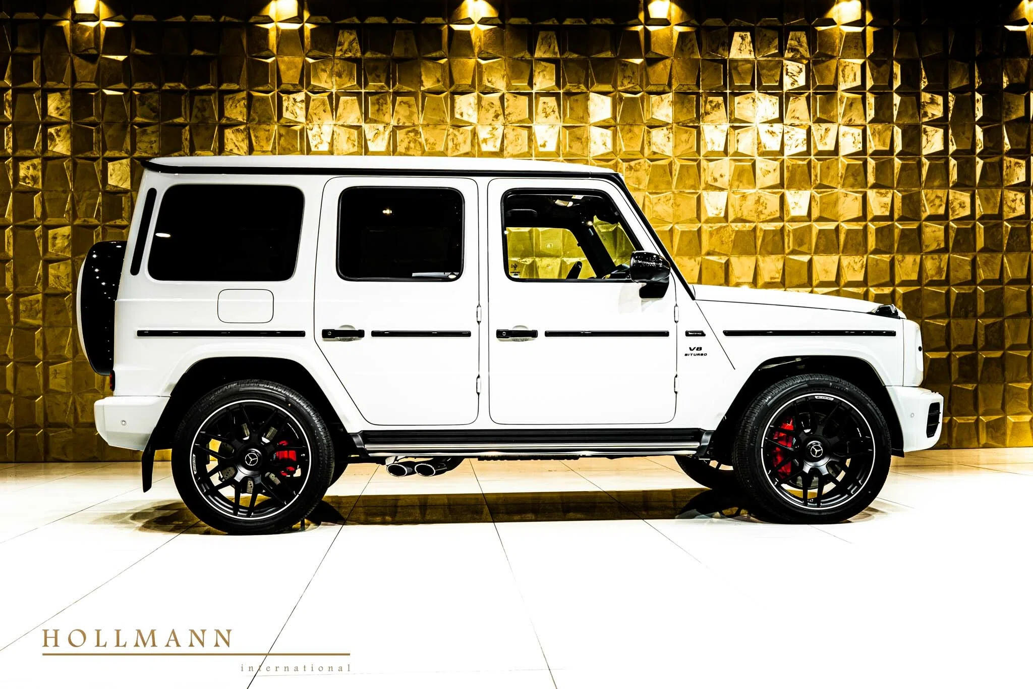 Mercedes-Benz G 63 AMG for sale, exterior, 149 Polar White