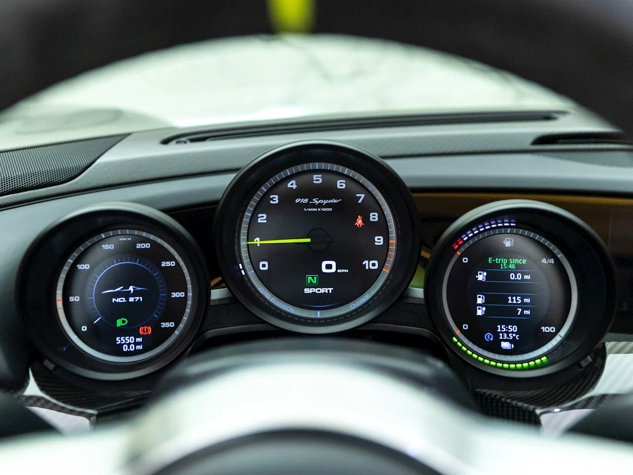 2015 Porsche 918 Spyder interior, Onyx Black Leather