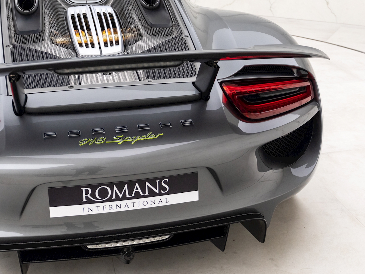 2015 Porsche 918 Spyder, 21/22