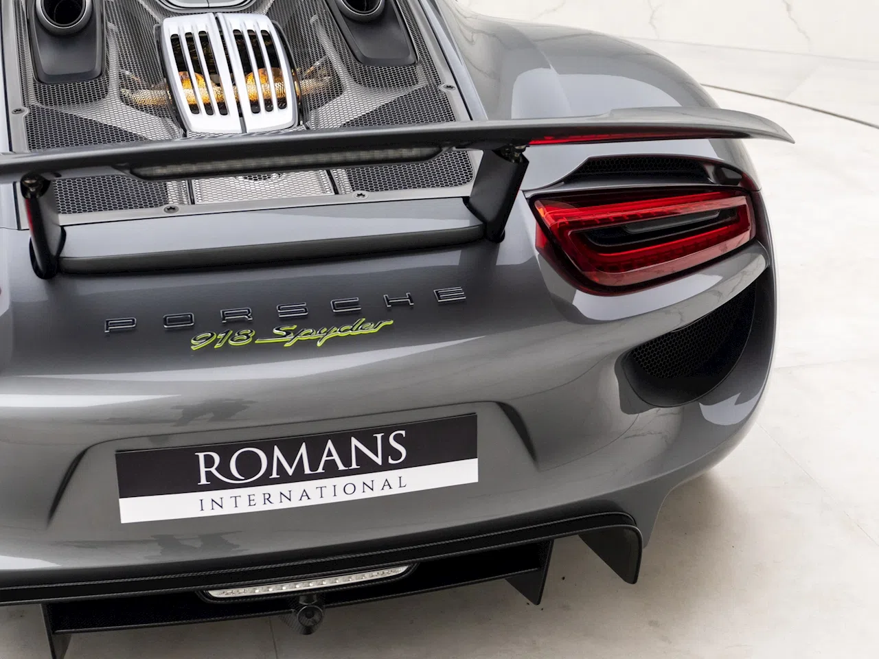 2015 Porsche 918 Spyder for sale, exterior, Meteor Grey Metallic