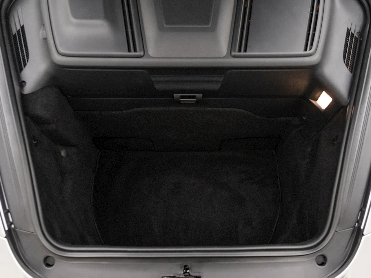 2011 Porsche 911 (997) GT2 RS trunk