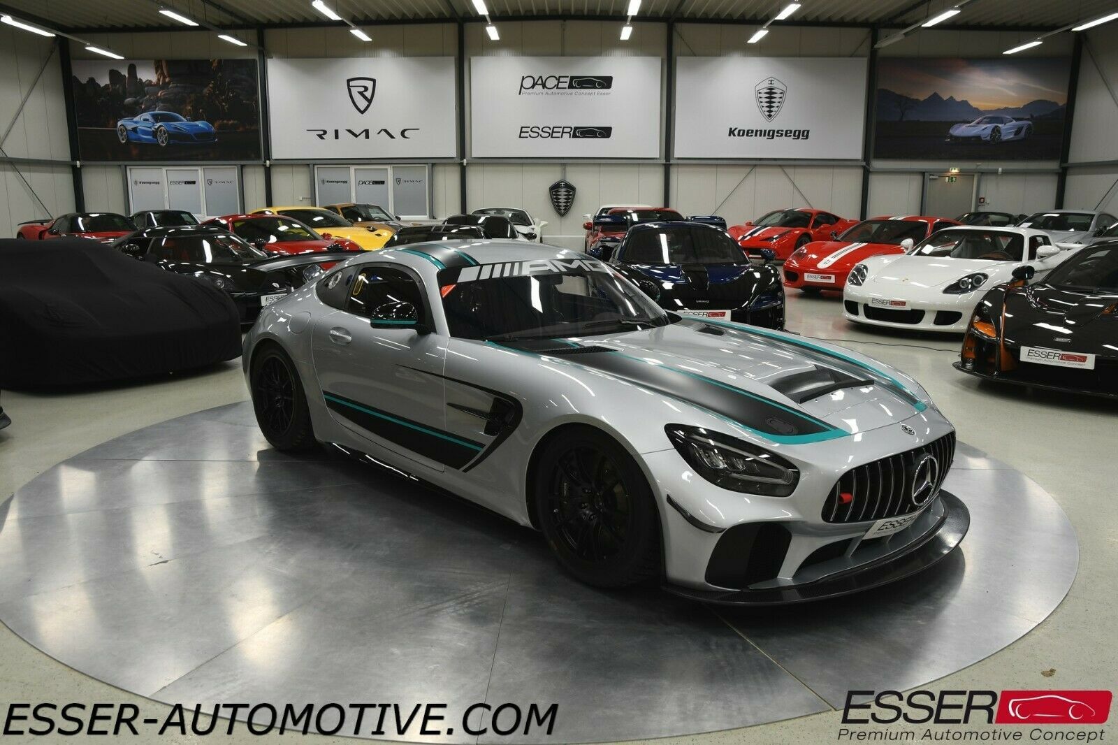 MERCEDES-BENZ AMG GT 4 RACE CARS