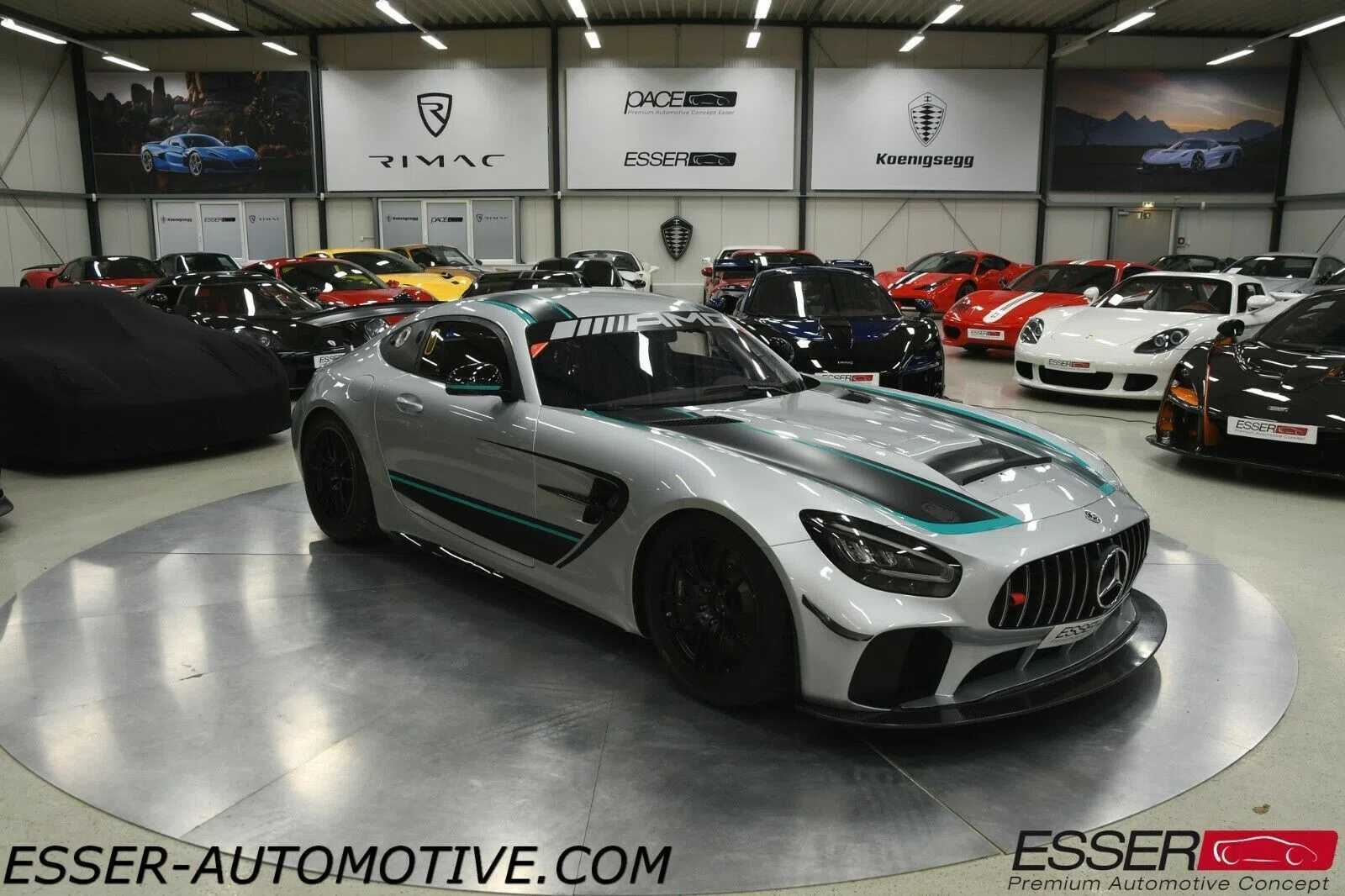 MERCEDES-BENZ AMG GT 4 RACE CARS