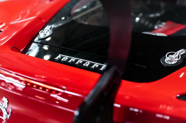 Ferrari 488 GTB Challenge, 8/15