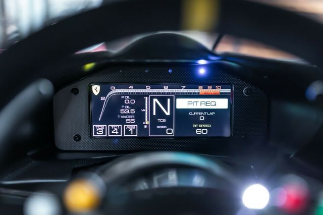 Ferrari 488 GTB Challenge, 13/15