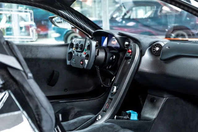 McLaren P1 GTR Street Version Lanzante interior, dashboard, Carbon Black Leather & Alcantara
