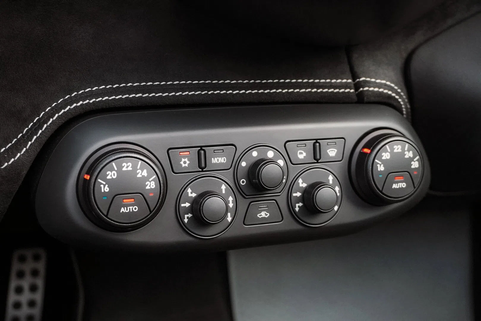 2015 Ferrari 458 Speciale Aperta interior, center console
