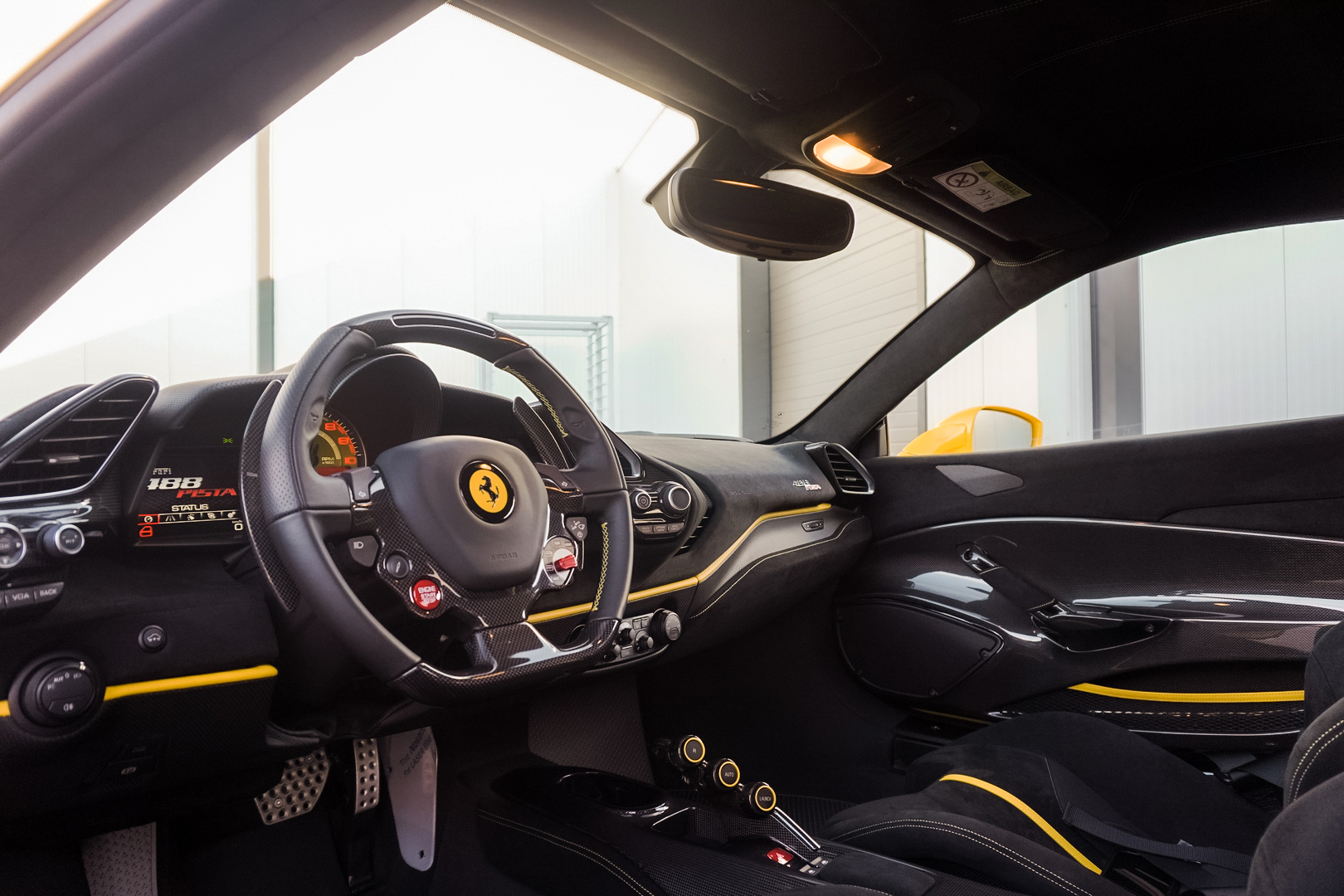 2020 Ferrari 488 Pista, 3/20