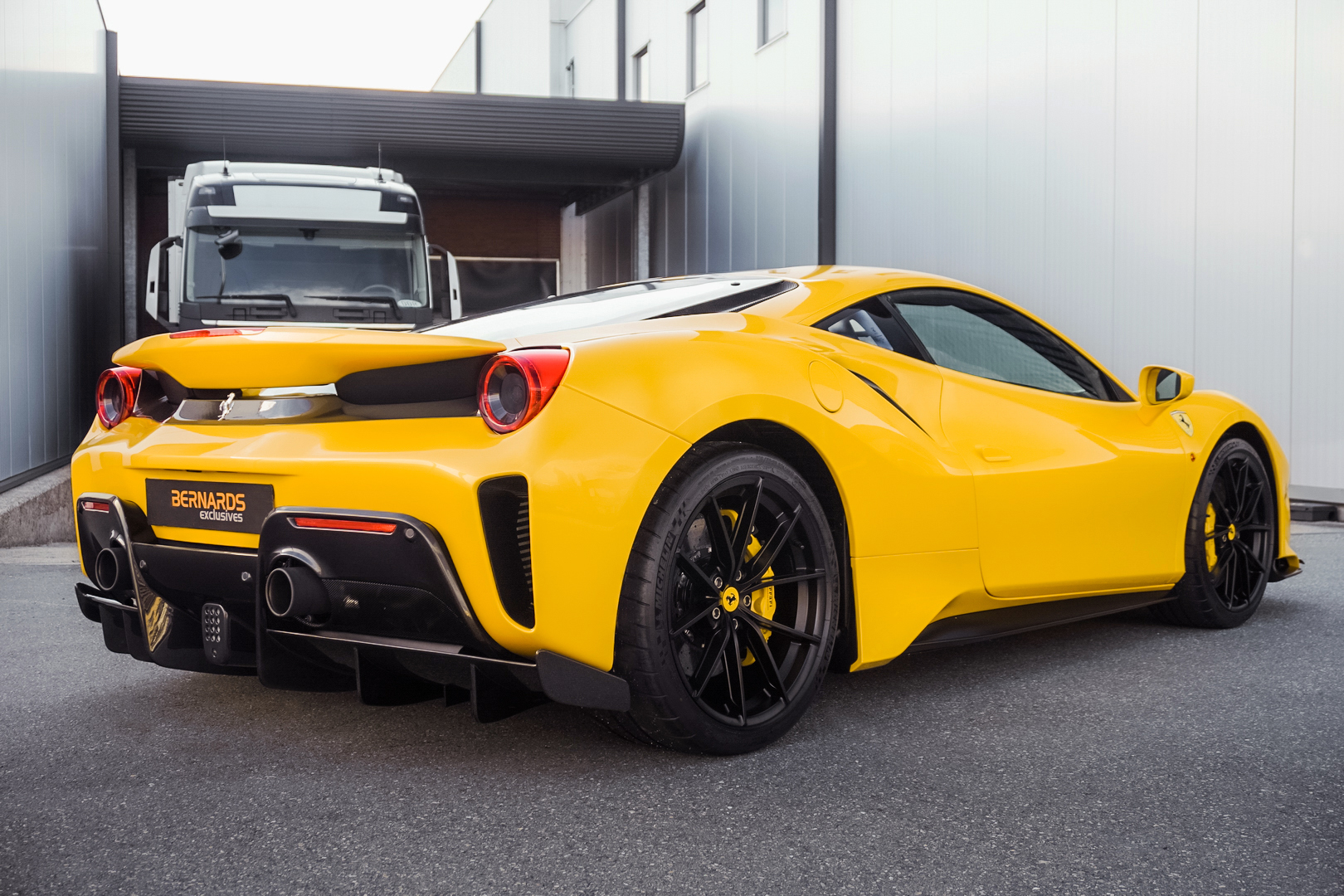 2020 Ferrari 488 Pista, 2/20